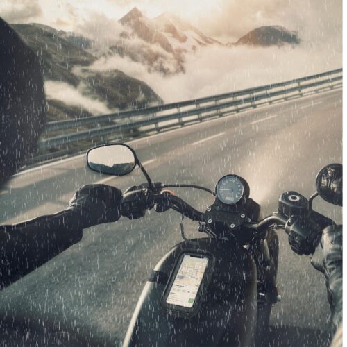 Celly Magnetic Motorbike Holder upto 6,5" Black - Image 5